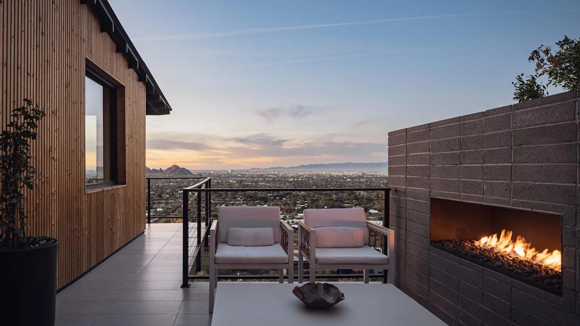 Stay Skyeview - Camelback Mountaintop Oasis Phoenix